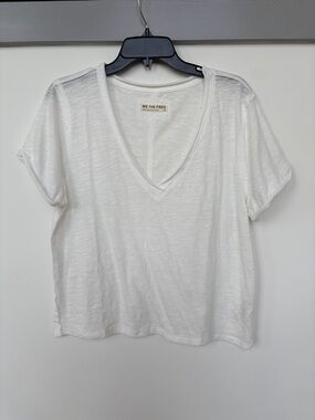 NWT We the Free Short Sleeve Tshirt White Size Large‎ V Neck